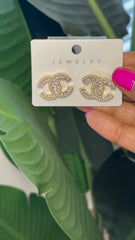 Pretty pearl Stud Earrings